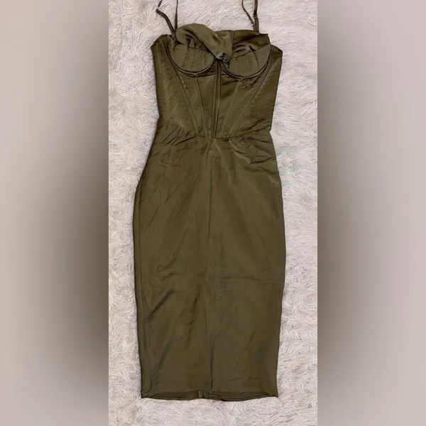 NWOT HOUSE OF CB Myrna olive green Satin Corset Midi Dress sz S - Image 6