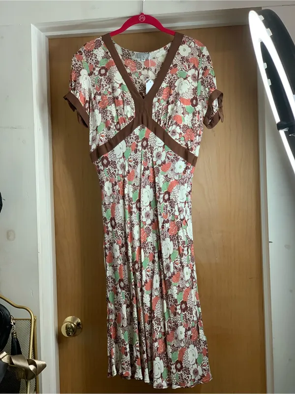 Larue Floral Brown Empire Waist Midi Dress Size-8 Authentic Y2K - Image 3