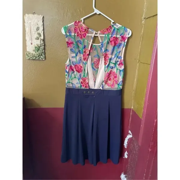 Acevog size L embroidered top blue knit skirt. - Image 9