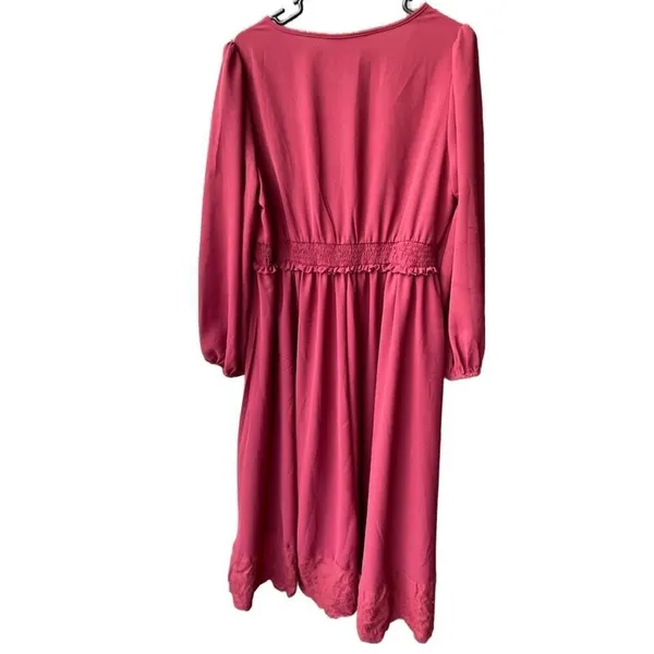 Bloomchic size 14-16 muted red smocked waist V-neck dress - Image 2