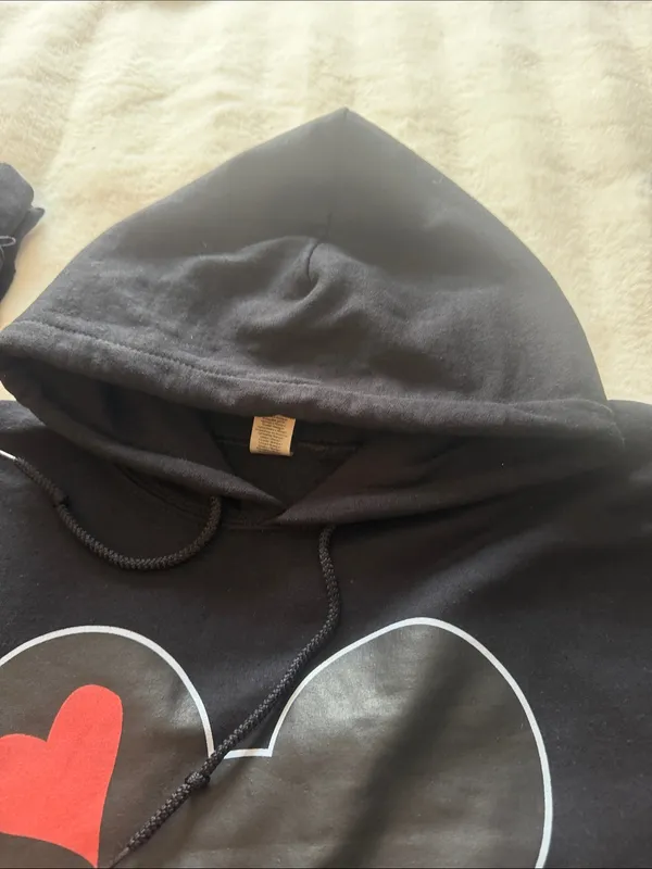 Mickey Head Vacation for unisex Pullover Hoodie. Size L. - Image 4