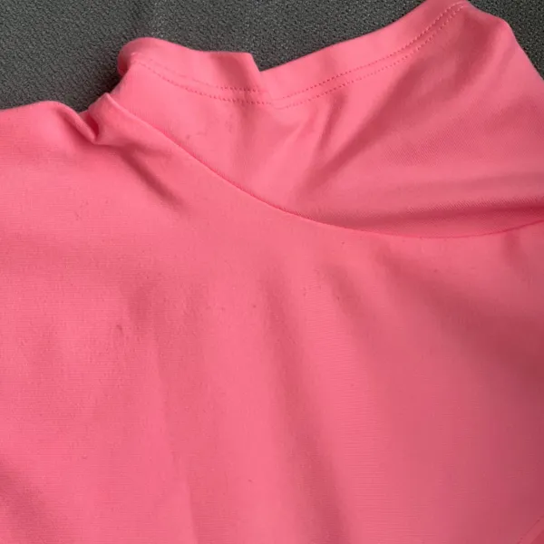 Alo Yoga Alosoft Crop Finesse Short Sleeve Neon Bubblegum S - Image 3