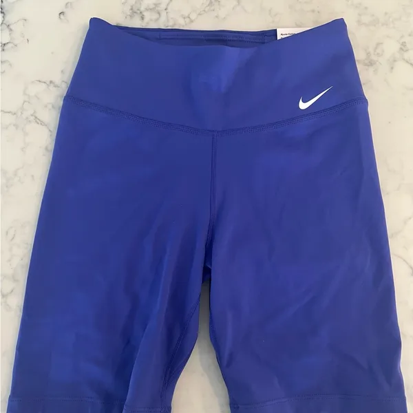 New Nike One Dri Fit Women's Sz XS Tight Fit Mid Rise 7" Length Athletic Shorts - Image 11