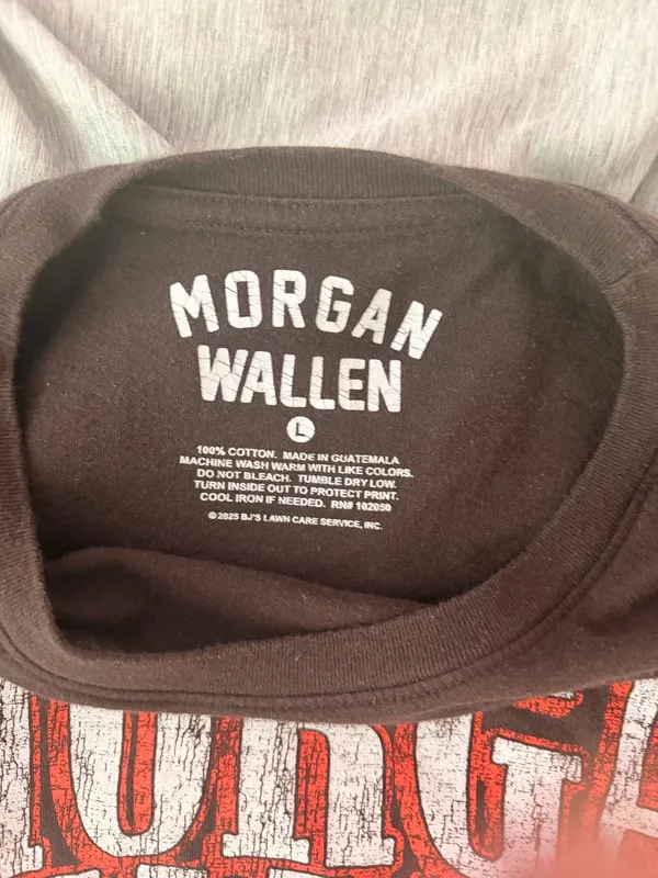 morgan wallen tour shirt Brown Size L - Image 3