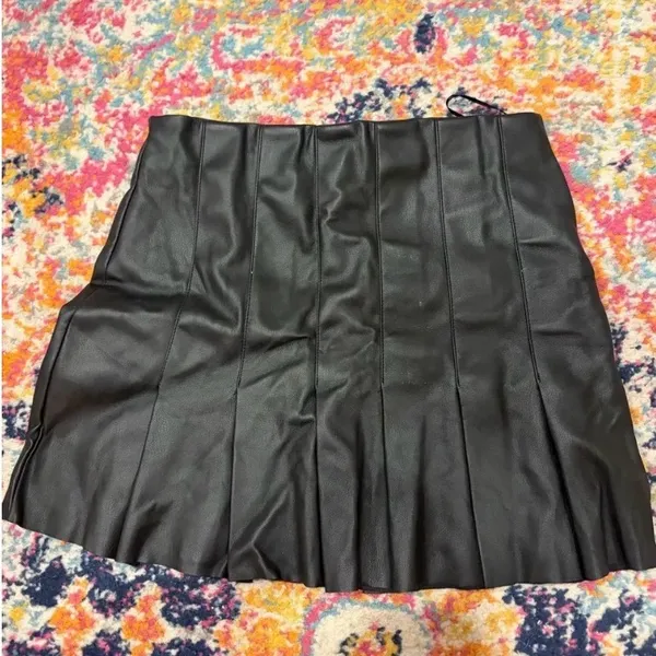 Black Pleated Leather Skirt - Image 2