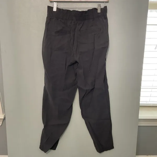Old Navy Women Pants Gray Elastic Paperbag Waist Tapered Leg Size Small - Image 3