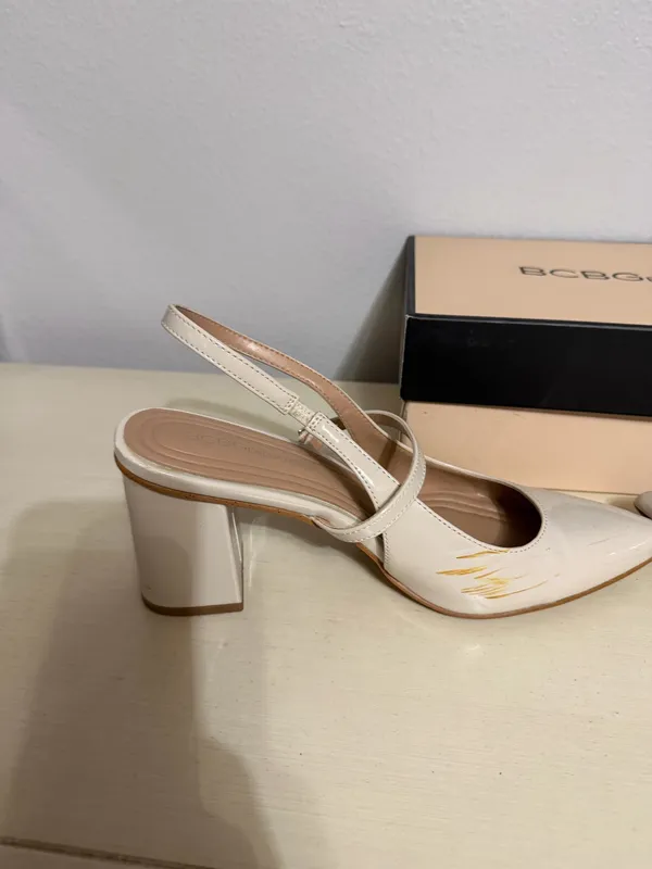 BCBG Women’s Size 9 Heels - Pre-Owned Condition Elevate your wardrobe with these classic Women’s Size 9 heels by BCBG! Perfect for dressing up a night-out outfit, adding sophistication to workwear, or styling for special events. Brand: BCBG Size: Women's 9 Condition: Pre-owned / Worn condition with light signs of wear throughout. They could use a light cleaning to look their absolute best, but still have plenty of life left! Ships quickly and with care from a smoke-free home. Feel free to reach out with any questions or send reasonable offers! - Image 2