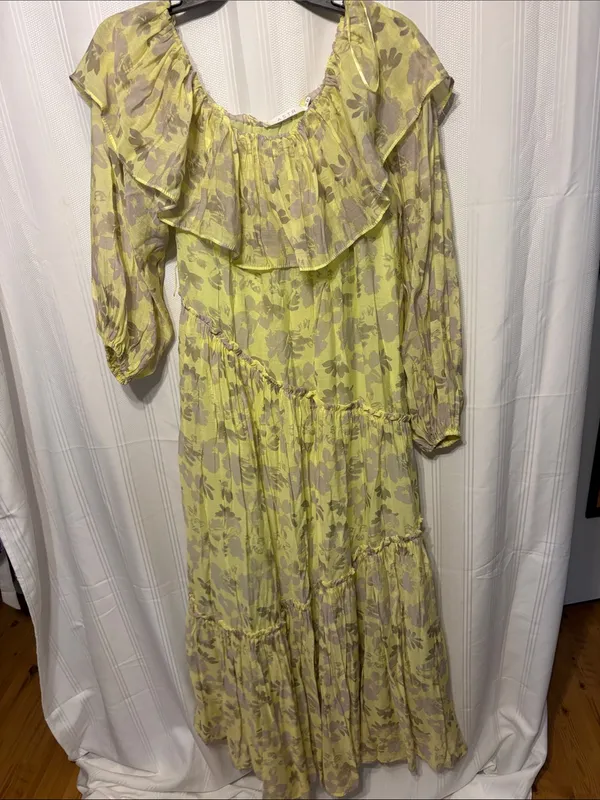 Astr Floral Yellow and Gray Tiered Maxi Dress - Image 2