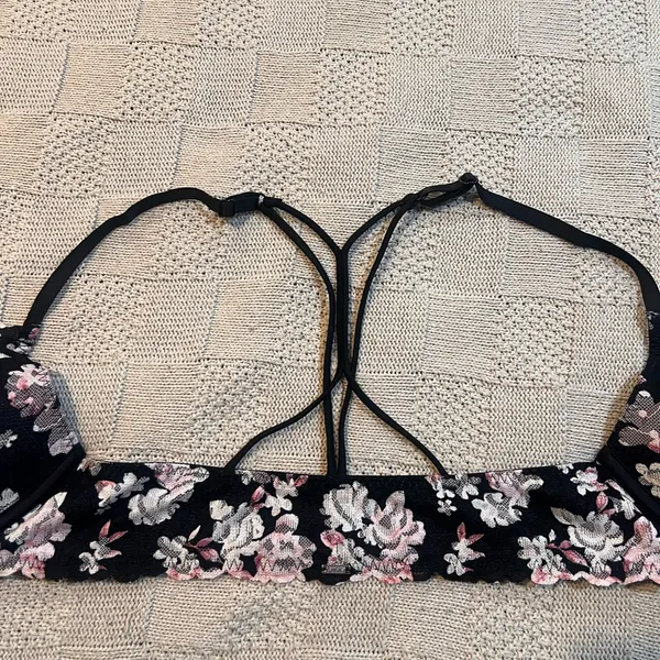 PINK Victoria's Secret Black Floral Lace Strappy Push-Up Bra - Image 4