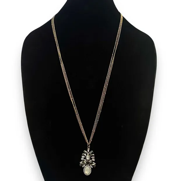 Multi strand gold tone rhinestone and pendant necklace - Image 2