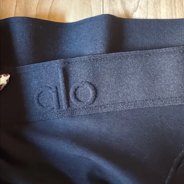 ALO Yoga Midnight Black Leggings - Image 3