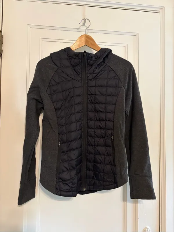 The North Face Endeavor Black Thermoball PrimaLoft Quilted Jacket - Image 3