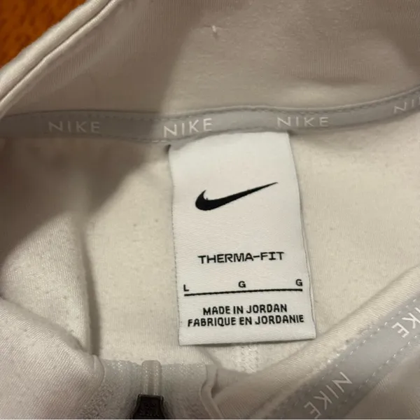Nike Therma-Fit Long Sleeve Sweatshirt White Large - Image 3