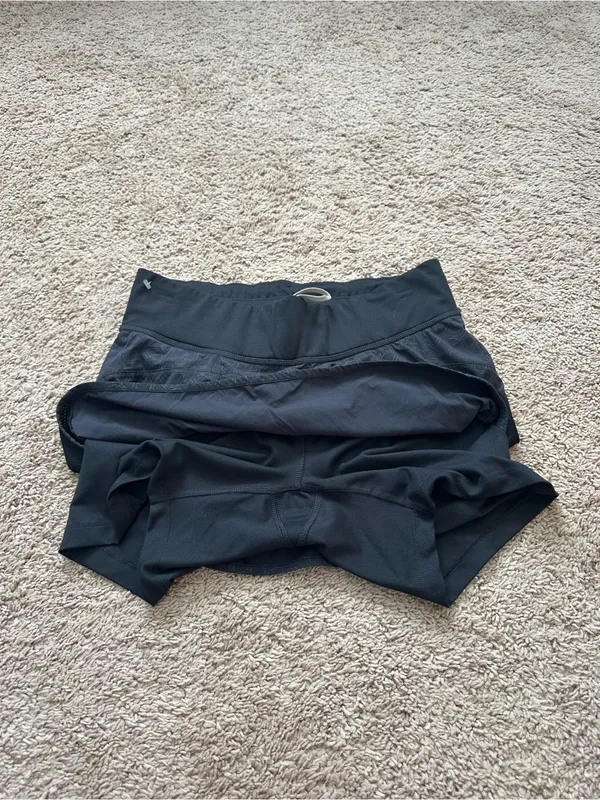 REI Women's Black Athletic Skort Size M Shorts Tights - Image 4