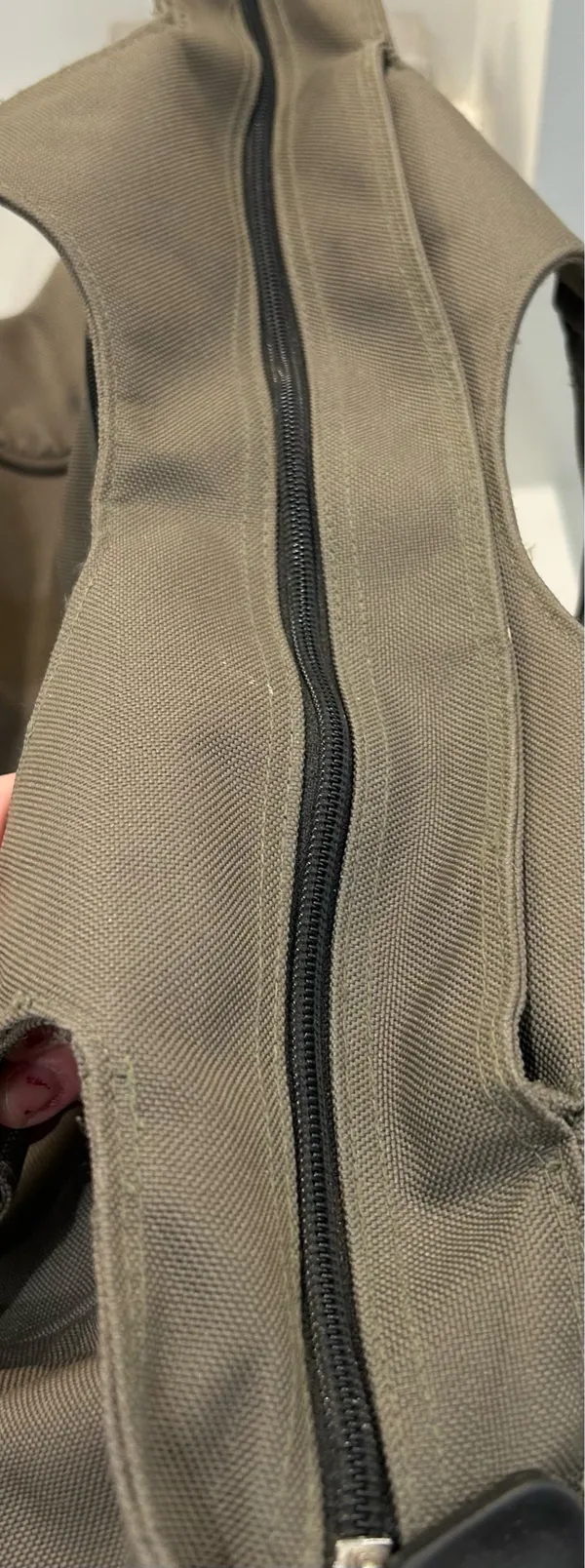 Ariat Canvas Utility Bag - Image 8