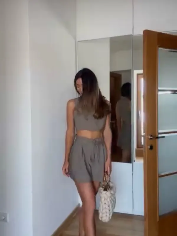 Women's Two - Image 2