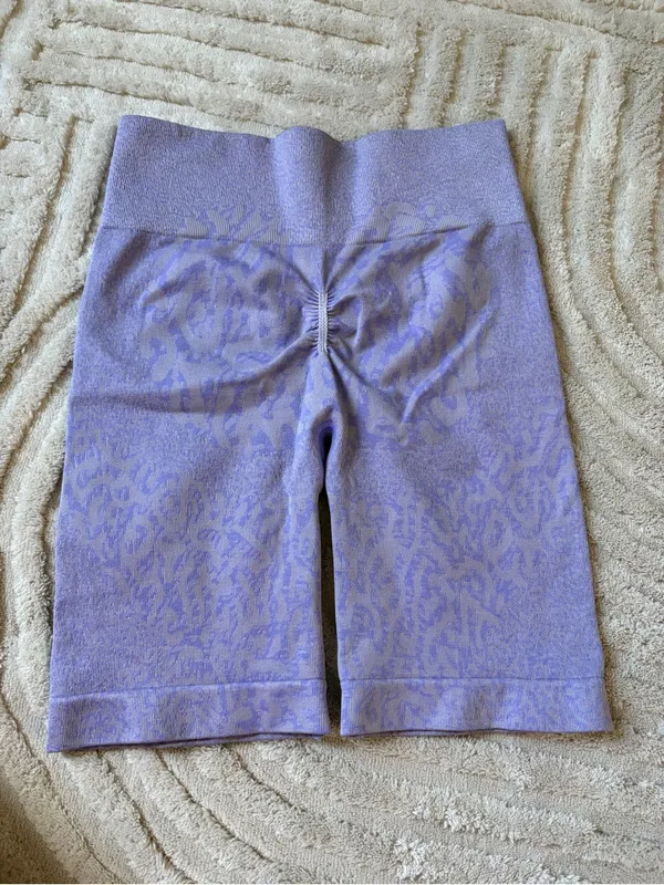 gymshark biker shorts Purple - Image 3