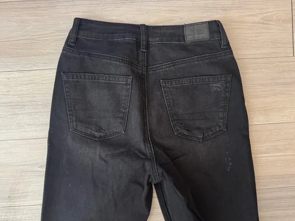 American Eagle Jeans - Image 9