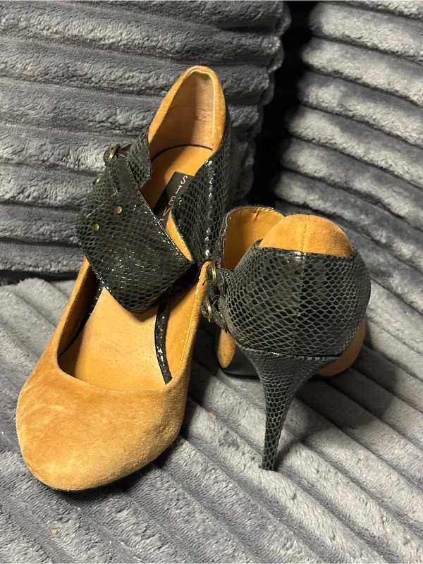 Steven By Steve Madden Tan Suede Pumps with Black Croc-Texture Strap - Image 3