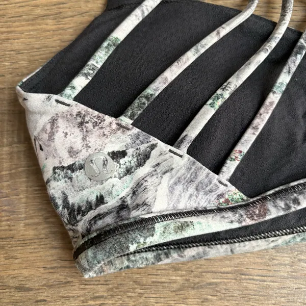 Lululemon Free To Be Wild Bra size 8 - Image 5