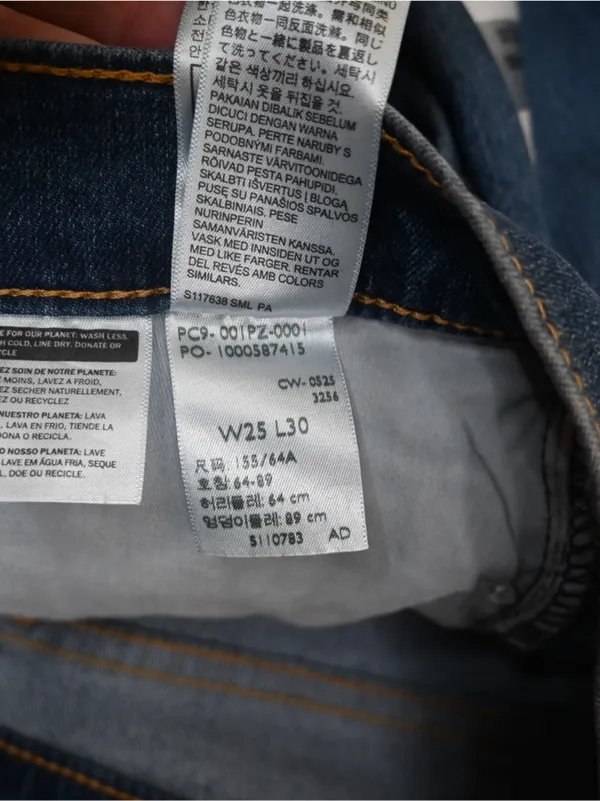 Levi's Women's 318 Shaping Wide Leg Jean NEW 25X30 - Image 13