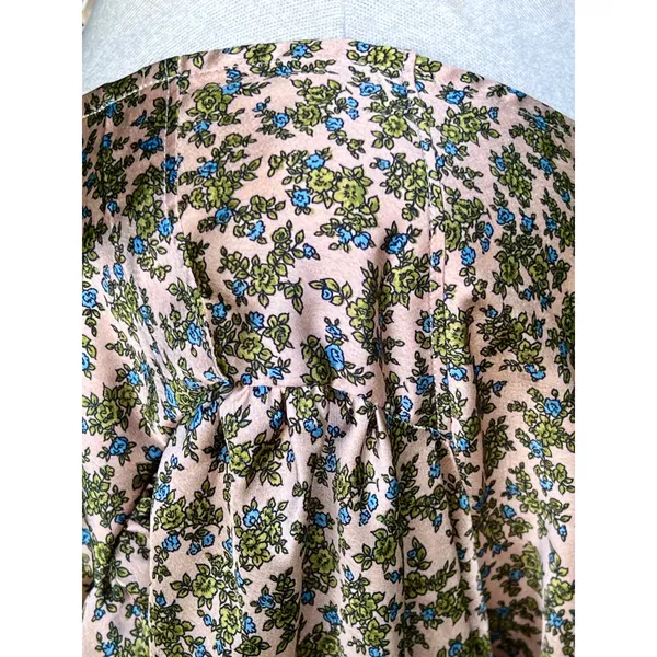 Women's Levis XL Delany Button Front Blouse Flowy Satin Floral - Image 4