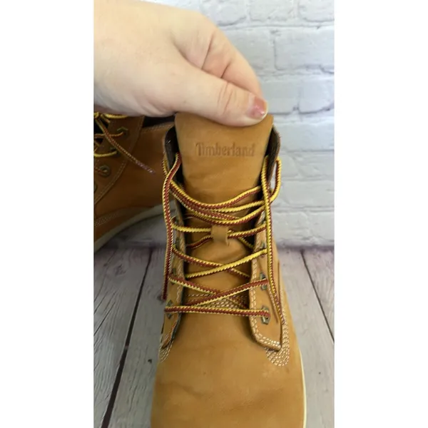 Timberland Hightops- Womens 9- good condition - Image 4