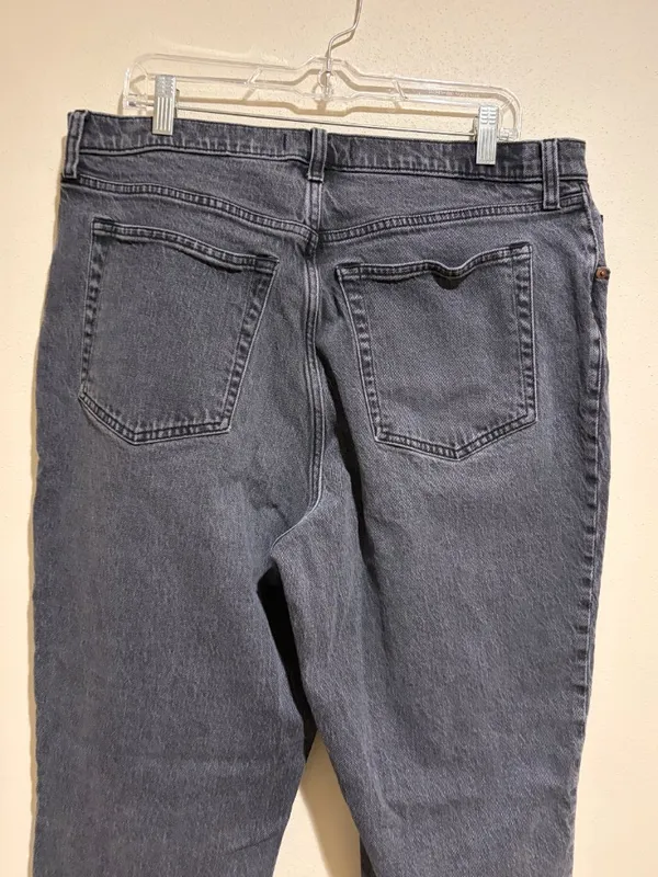 Abercrombie & Fitch Curve Love The '90s Straight Ultra High Rise Gray Jeans - Image 9