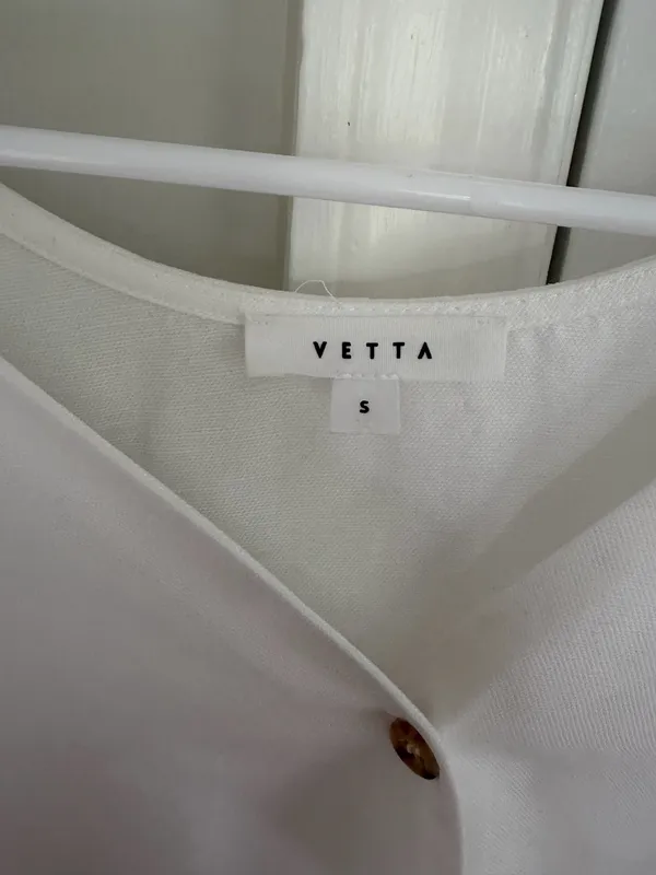 Vetta Women’s The Textured Girlfriend Shirt in New Ivory S Linen Minimalist - Image 7