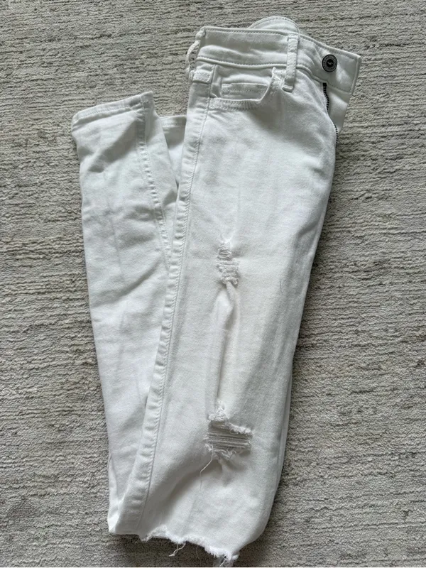 Hollister White Distressed Skinny Jeans (Size 0R) - Image 4