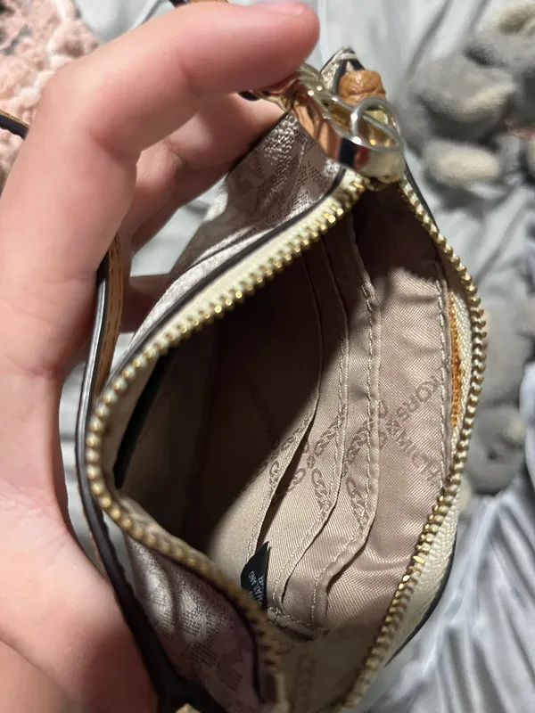 Michael Kors Wallet - Image 4
