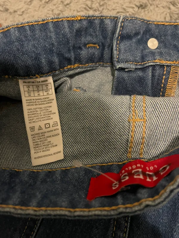 Guess Jean Shorts Size 6 - Image 4