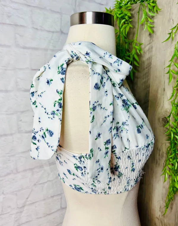 Boutique Floral Crop Top - Image 7