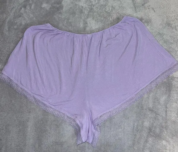 Women Victoria's Secret Heavenly Purple Lace Pajama Short L - Image 4