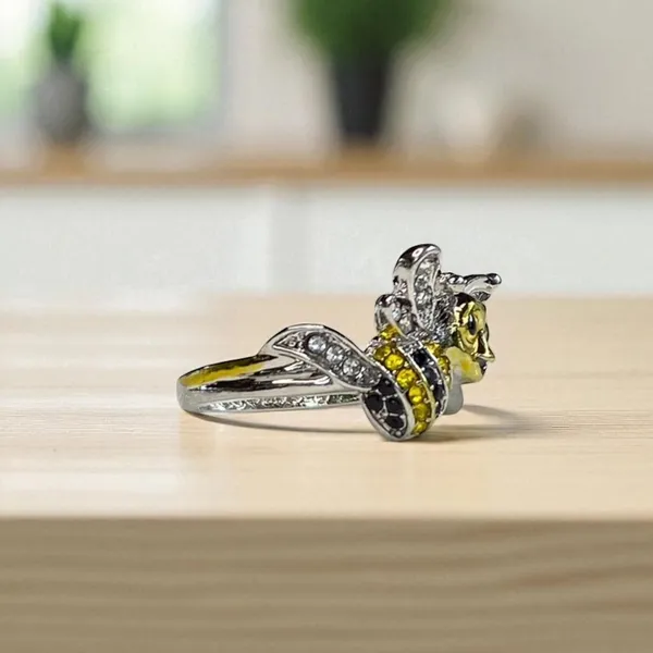 Silver Hidden Message Bee Ring Size 8 - Image 3