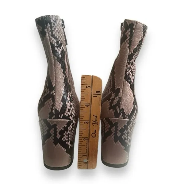 Aquatalia Palomina embossed snake print leather pointed toe booties NEW size 6M - Image 12
