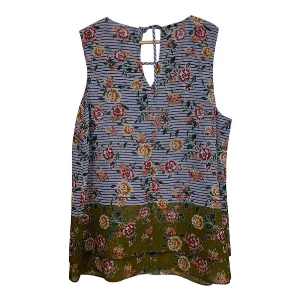 Cabi sleeveless top floral‎ medium - Image 2