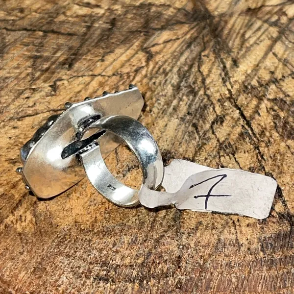 Rough Kyanite Ring Size 7 Black - Image 4