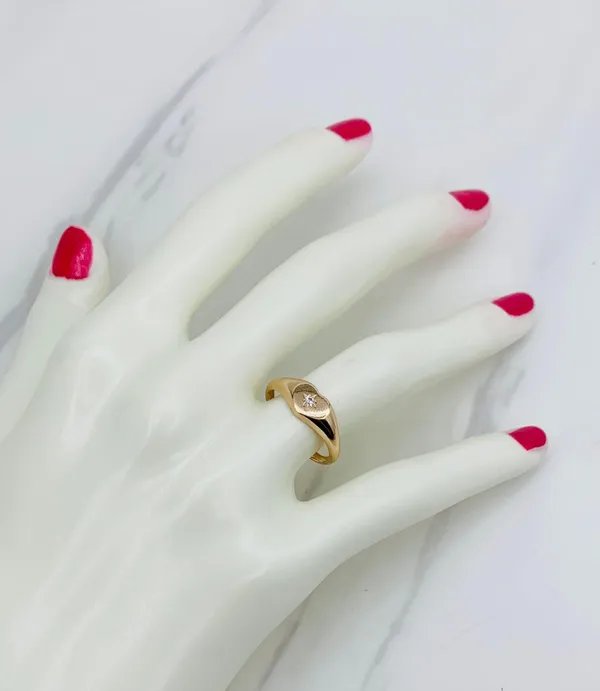 10k solid gold ring heart minimalist ❤️ Ring Size 7.5 ❤️ Rose gold Heart with cubic zirconia ❤️ - Image 2