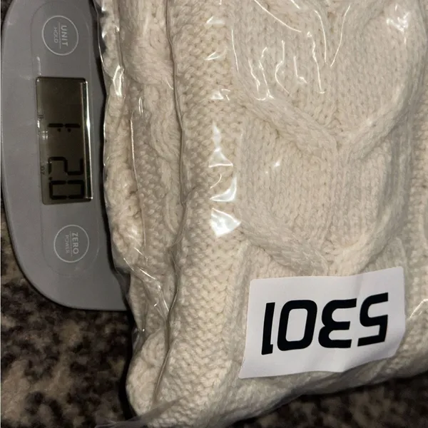 Aran Sweater Market Women’s Sz S Cream Merino Wool Cowl Neck Cable Knit Sweater - Image 7