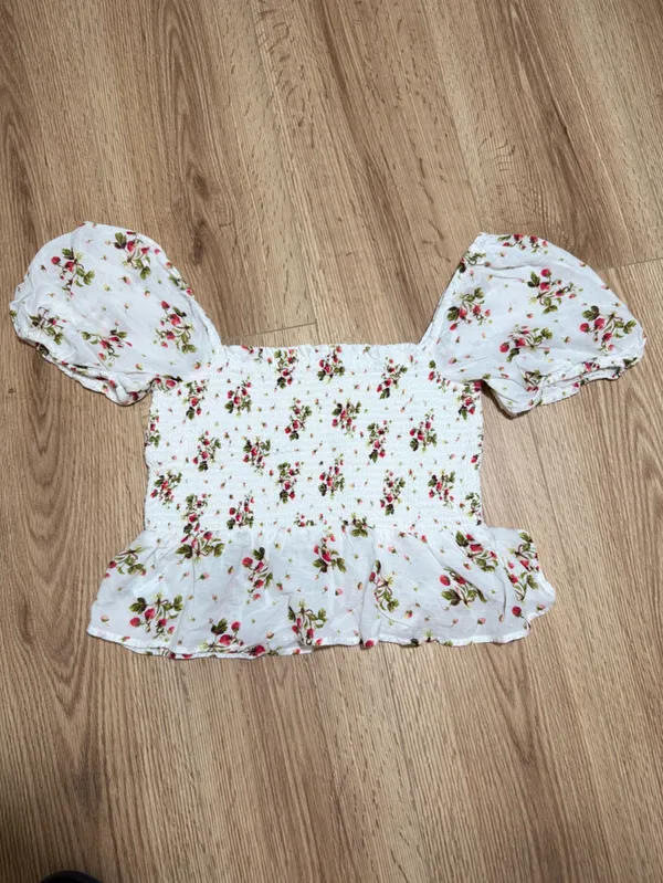 J. Crew White Floral Smocked Crop Top with Puff Sleeves and Peplum‎ - Image 2