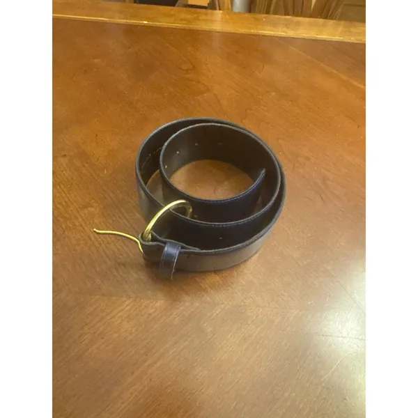 Accessory Lady Navy Blue Leather Belt Size M with Gold Tone Accent Buckle - Image 2