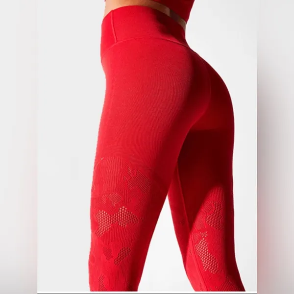 NWT Fabletics Sculptknit‎ 2-piece set. Size L - Image 5