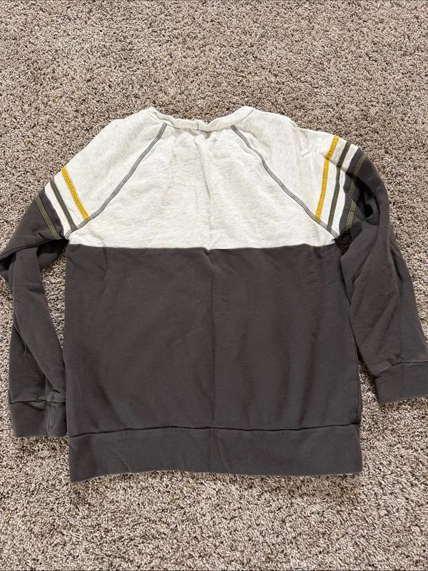Hem & Thread Crewneck Sweatshirt - Image 6