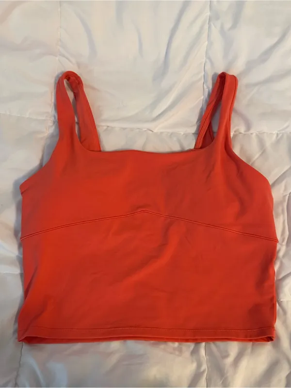 Vuori workout tank top! - Image 2