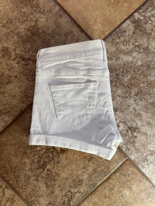 Abercrombie Shorts White - Image 4