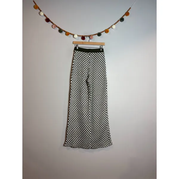 Zara dark green and cream patterned wide leg sweater pants - Image 2