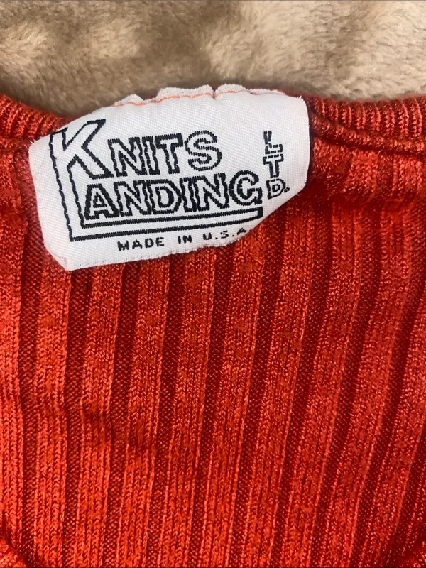 Vintage KNITs Sleeveless Ribbed V-Neck Tank Top - Image 2