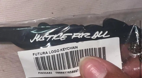 Supreme keychain - Image 5