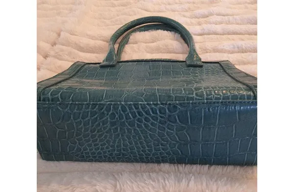 Liz Claiborne NWOT Accessories Teal Croc Embossed Mini Handbag Bow & Tassel - Image 11